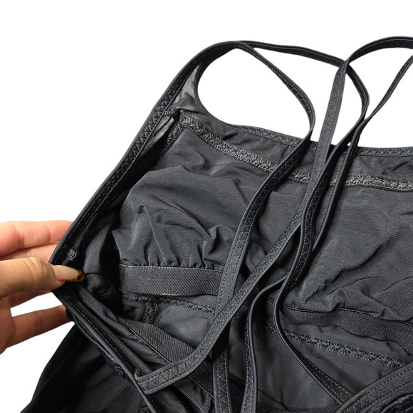 Lands' End Black Tankini With Mesh Neckline Size:6 - Picture 3 of 5